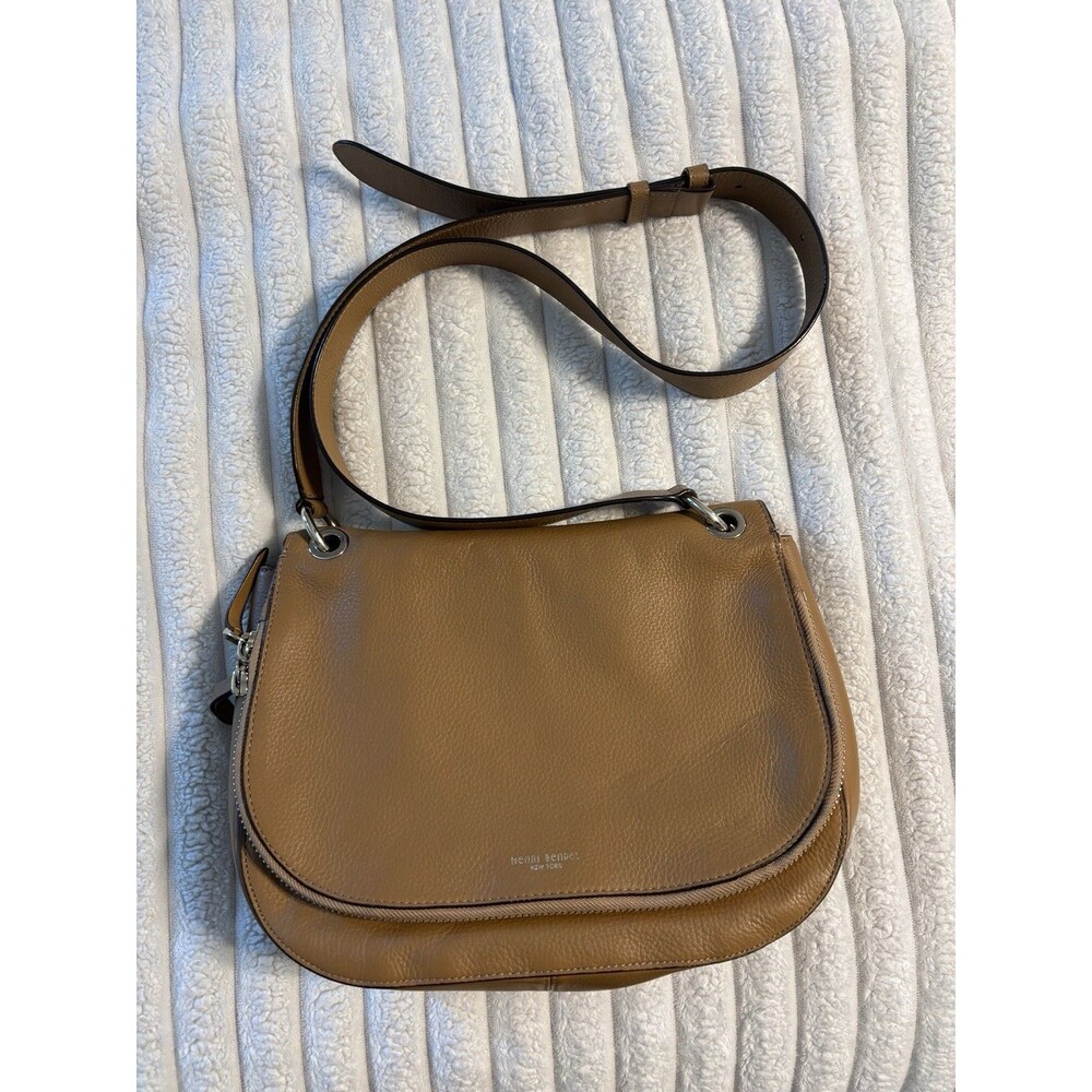 Henri Bendel Soho Saddle Bag Light Brown EUC zipper Work School Everyday Purse